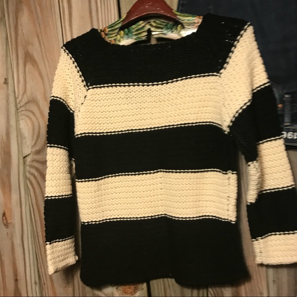 โฅ๏ธGorgeous Alexa Sweet Popover in Black & Natural - Picture 2 of 8